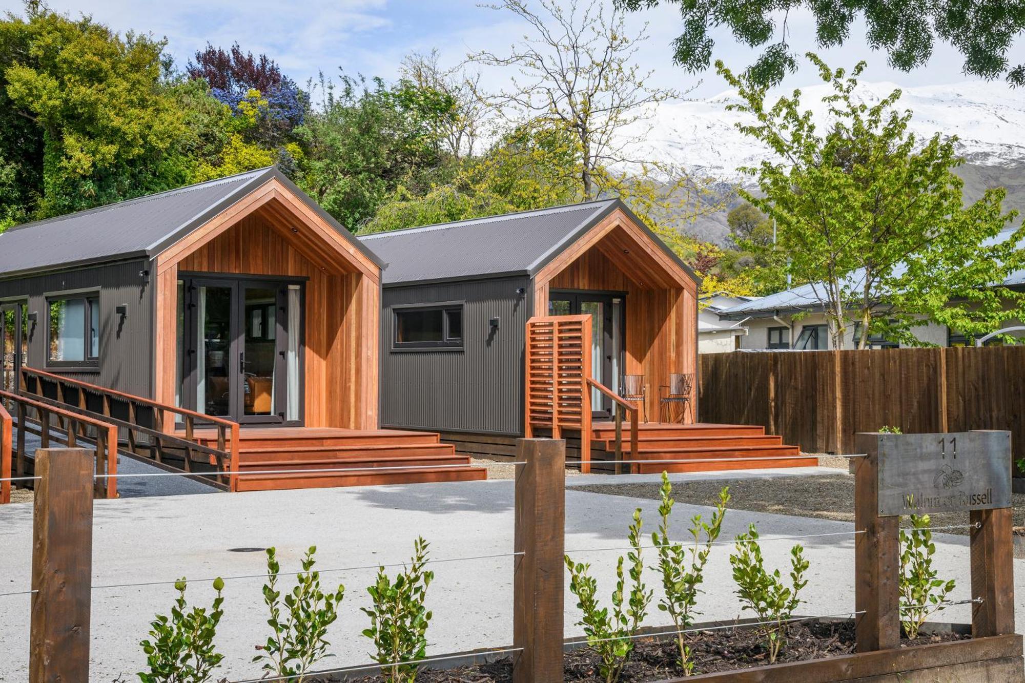Walnut On Russell Villa Wanaka Bagian luar foto